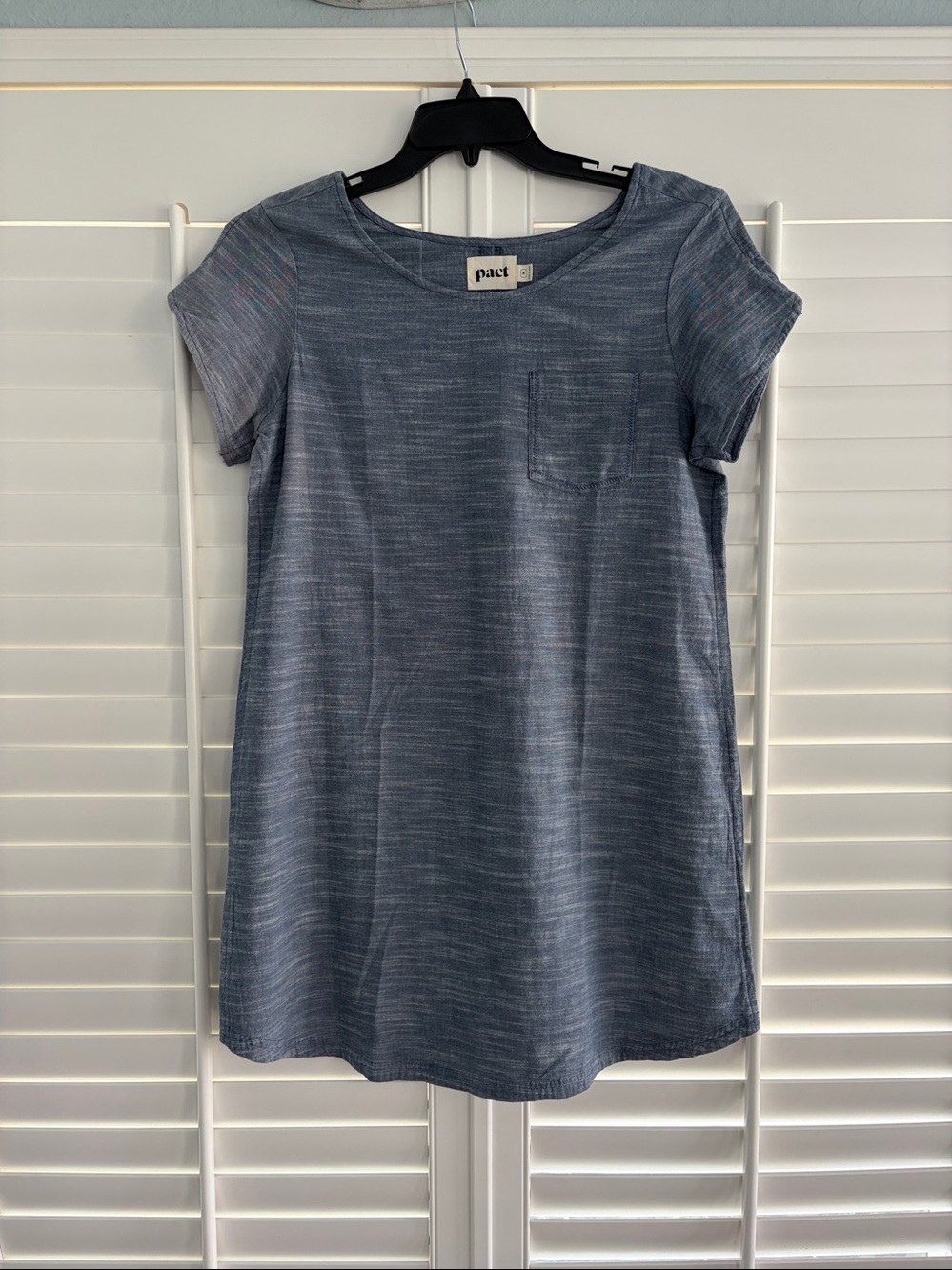 Pact Organic Cotton Chambray Shift Dress - Picture 14 of 15